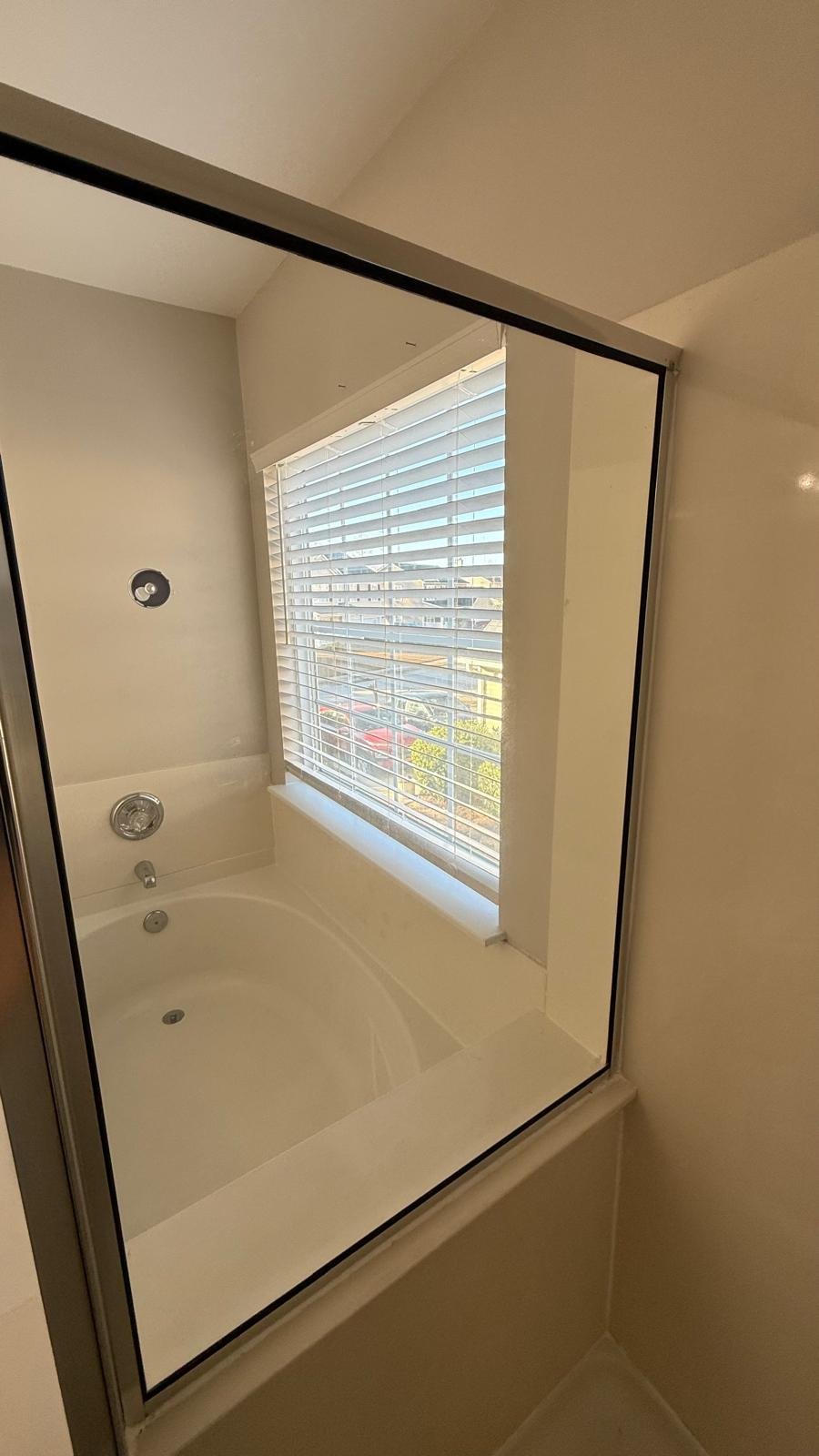 0b3d4640-95c3-4b75-82cc-77ba80a7f401