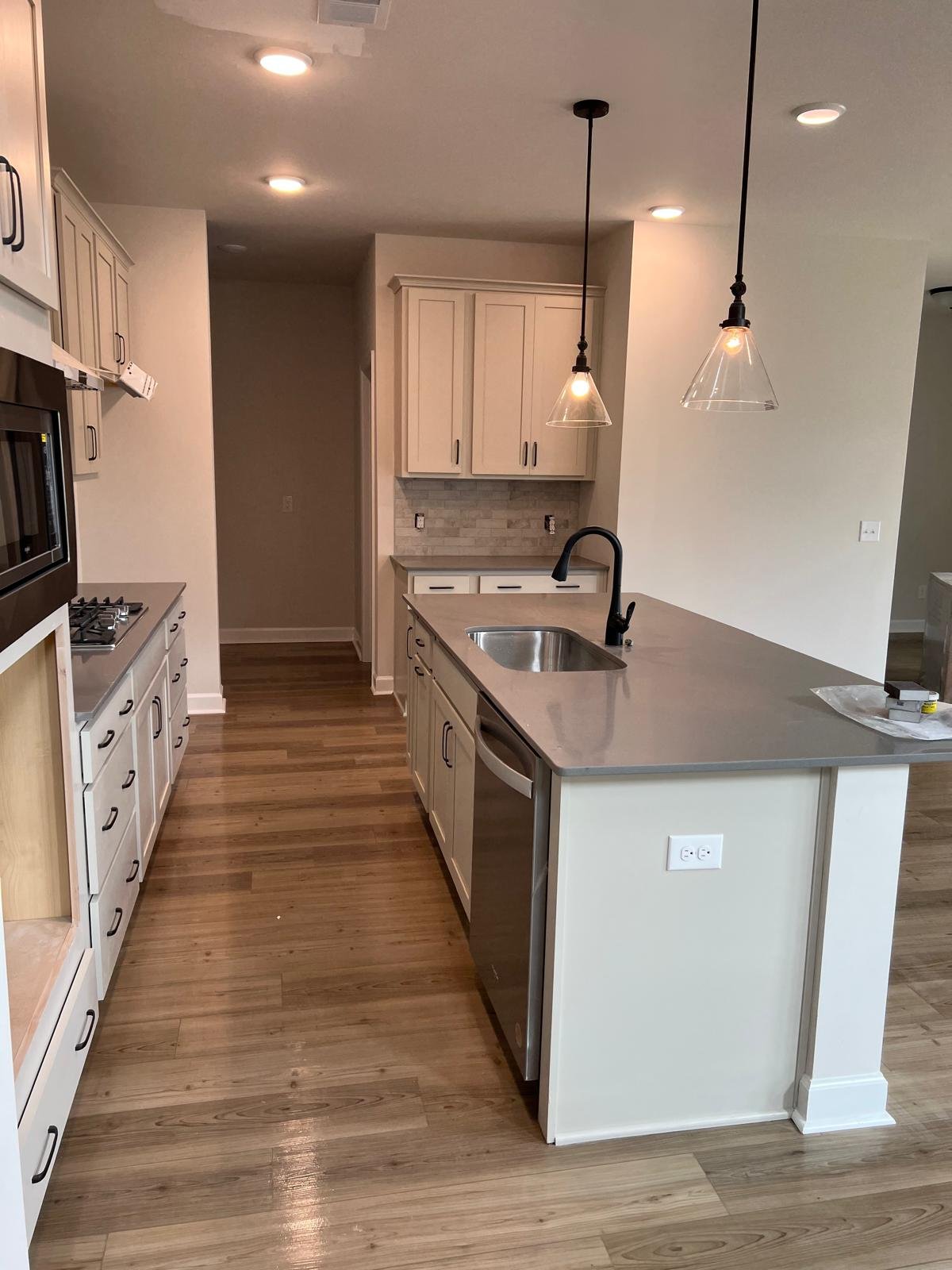 2827ab45-5e42-424e-bbe4-f14d21105e2f